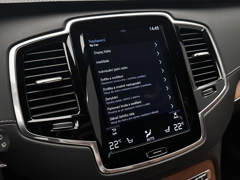 Volvo XC90 T6 AWD INSCRIPTION REZERVACE - fotka 36 z 47