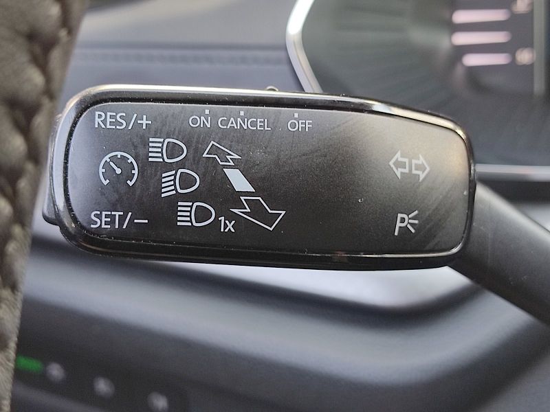 Škoda Octavia (2023) Combi Ambition Plus 2,0 Tdi 11 - fotka 24 z 33