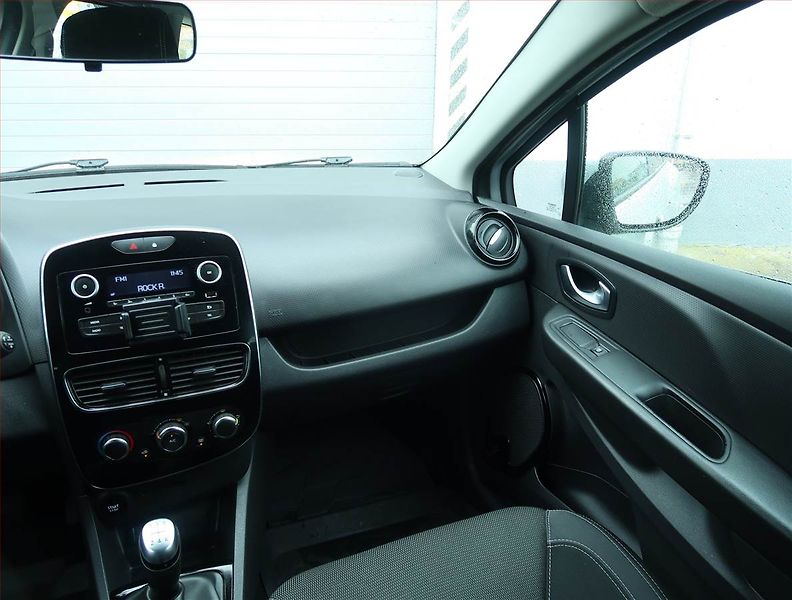 Renault Clio (2018) 0.9 TCe, ČR,1.maj, Serv.kniha - fotka 8 z 19