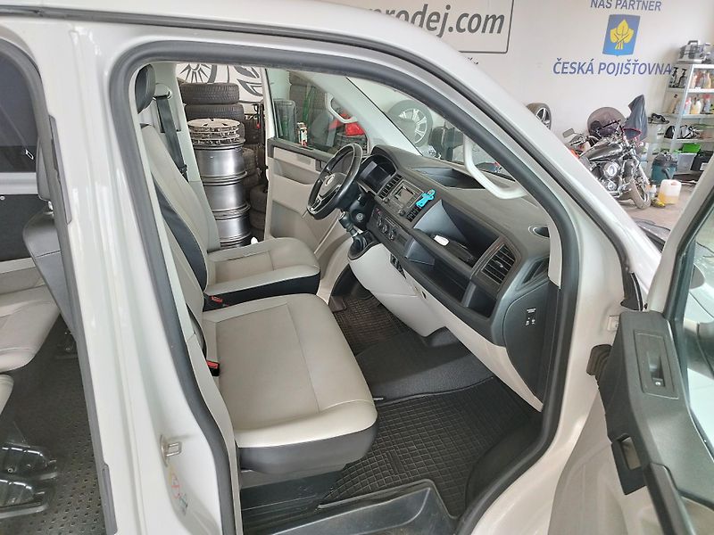 Volkswagen Transporter (2017) 2,0TDI,110KW,6MÍST,ALU,TAŽNÝ - fotka 15 z 26