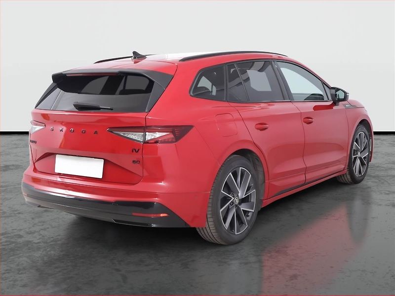 Škoda Enyaq (2022) Sportline 60 (62 kWh), SoH 94% - fotka 5 z 19