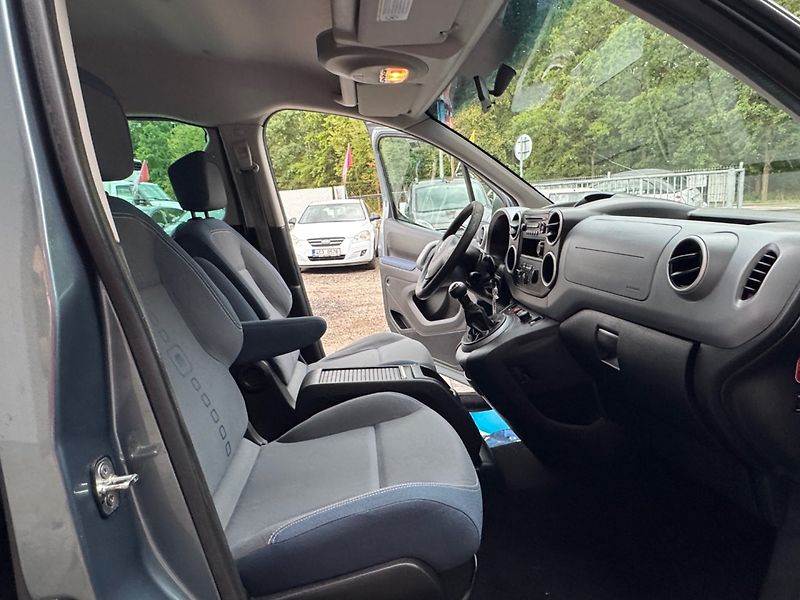 Citroën Berlingo (2010) 1.6 HDi Multispace - fotka 13 z 27