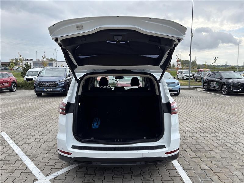 Ford S-MAX 2,0 TDCi 110 kW Titanium - fotka 10 z 45