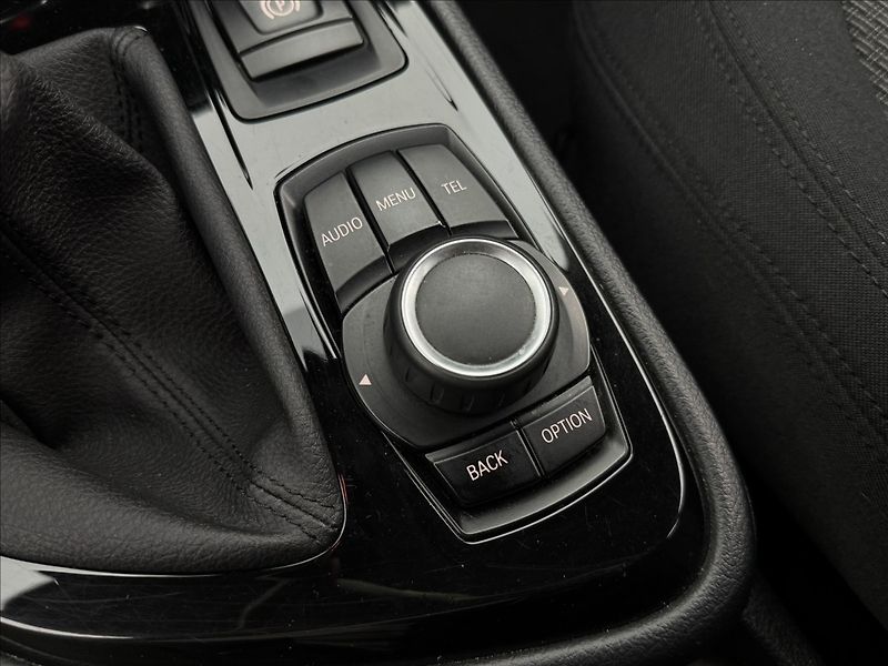BMW Řada 2 1,5 218i LONG ROZVODY VÝHŘEV - fotka 29 z 43