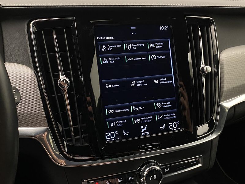 Volvo V90 D4 R-DESIGN AUT REZERVACE - fotka 38 z 47