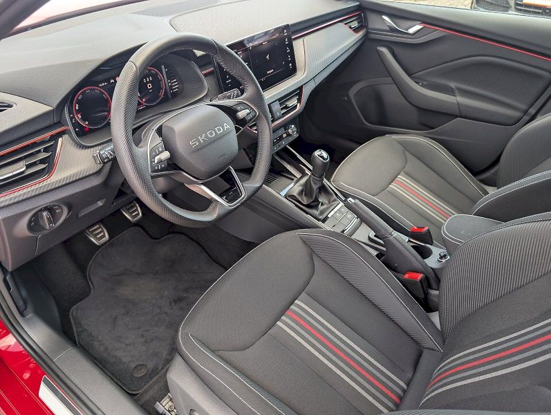 Škoda Scala (2025) 1.5 TSI / 110 kW Monte Carlo - fotka 7 z 30