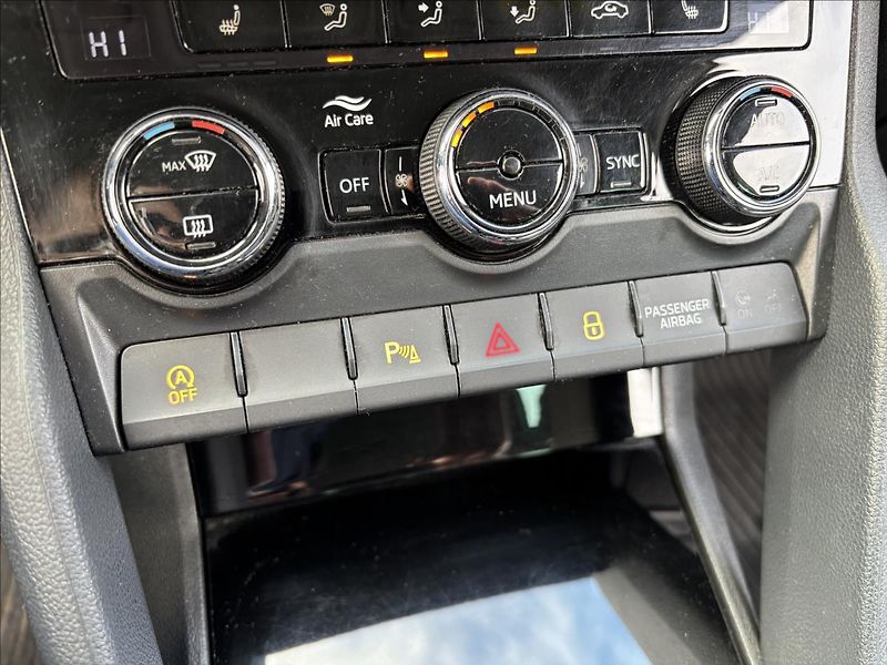Škoda Karoq 2,0 TDI 110kW Style 4x4 - fotka 40 z 48