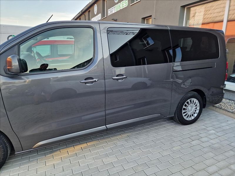 Toyota ProAce Verso 2.0 D-4d 106kw L2 Shuttle, ČR - fotka 44 z 50