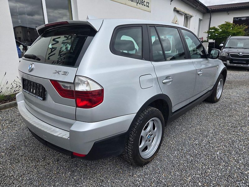 BMW X3 (2010) XDrive 18d TOP - fotka 3 z 20