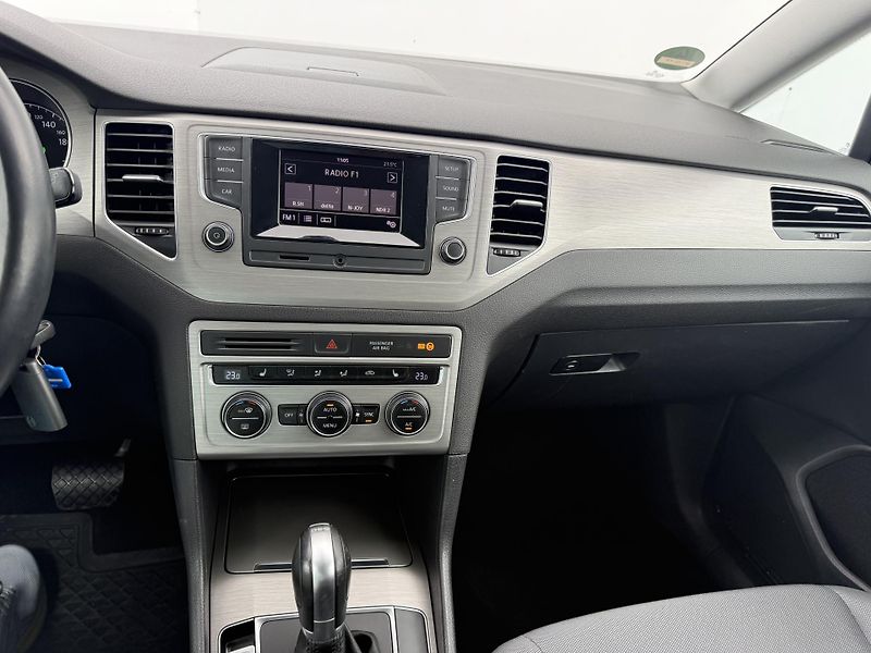 Volkswagen Golf Sportsvan (2015) 1.2 TSI plná ser. historie - fotka 22 z 37