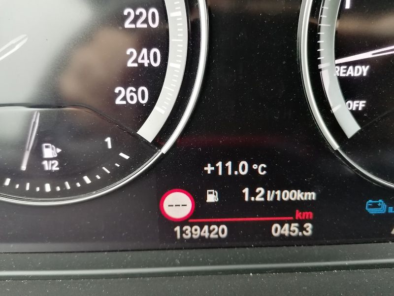 BMW X1 (2022) xDrive25e PHEV 162kW Plug in - fotka 30 z 43