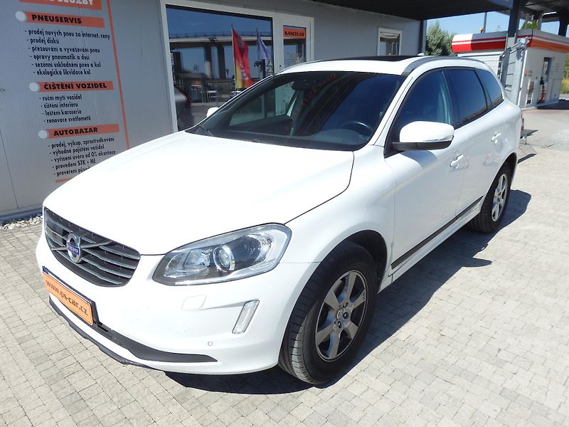 Volvo XC60 2.4 D 158 kW AWD NAVI, ZÁVĚS - fotka 2 z 22