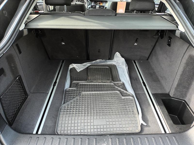 BMW X4 2,0 xDrive20d,MANUÁL,NAVI, - fotka 19 z 41