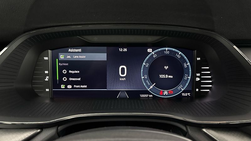 Škoda Octavia 2.0 TDI Ambition Combi - fotka 10 z 27