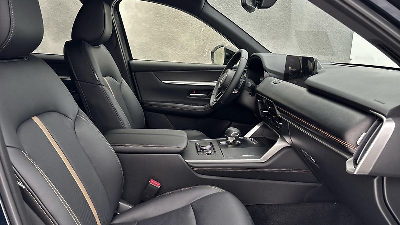Mazda CX-60 (2026) 2.5 PHEV Homura + Pakety - fotka 11 z 27
