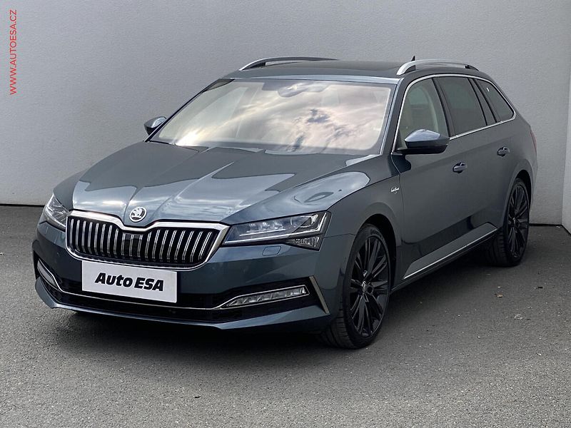 Škoda Superb (2019) 2.0 TSi 4x4, ČR, L&K, DSG - fotka 3 z 20