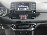 Hyundai i30 (2017) Trikolor 1.0 T-GDI, Serv.kniha - náhled 12