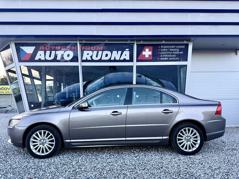 Volvo S80 2,5 Turbo REZERVACE - fotka 10 z 26