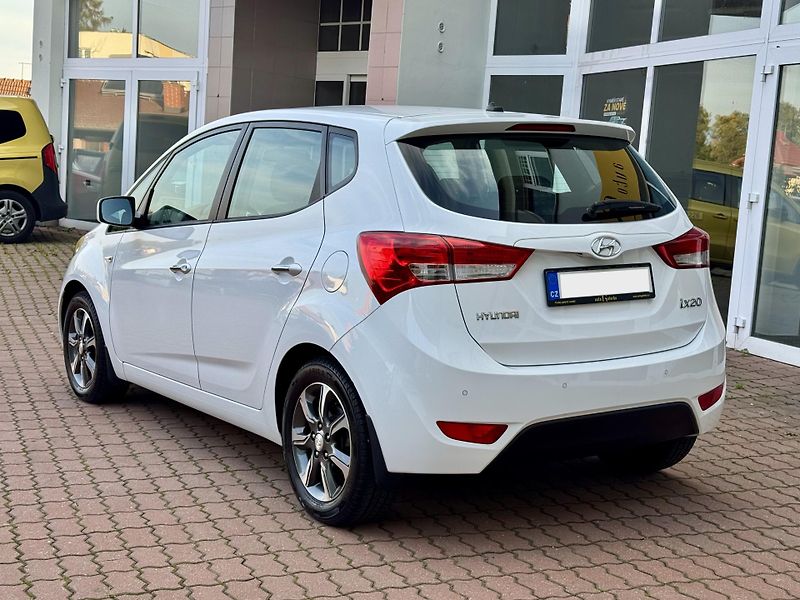 Hyundai ix20 1.6i ČR 1.majitel - fotka 7 z 23