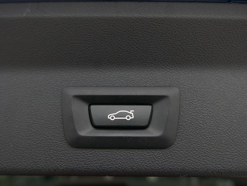 BMW X3 xDrive 20d REZERVACE - fotka 18 z 43