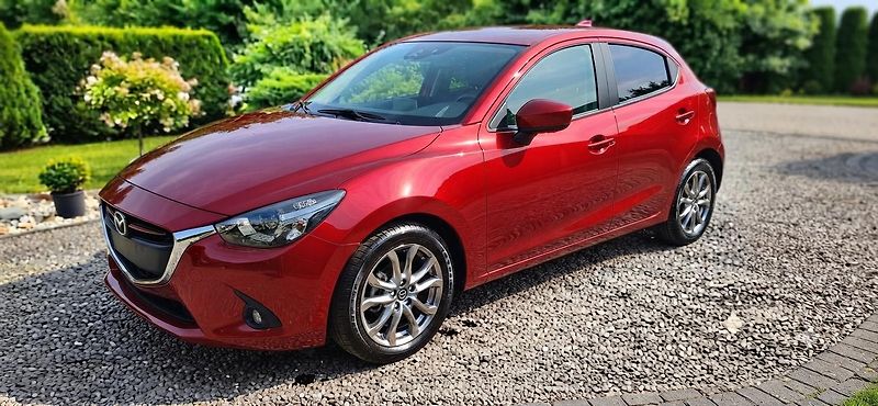 Mazda 2 1.5 66 KW výbava - fotka 7 z 16