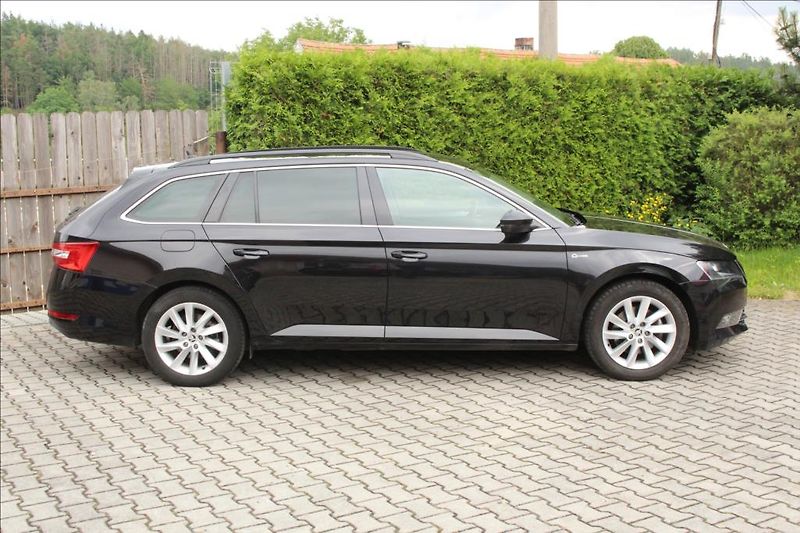 Škoda Superb 2,0 TDi  AMBITION 4X4 110kW - fotka 6 z 24