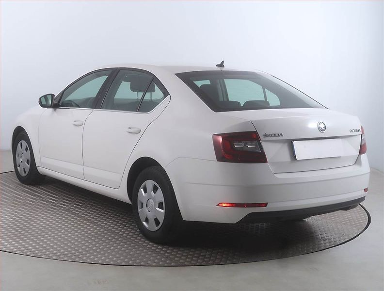 Škoda Octavia (2017) Ambition Plus 1.6 TDI, Navi - fotka 4 z 14