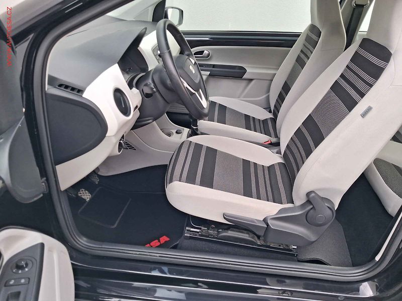 Seat Mii (2013) 1.0 MPi, Style - fotka 9 z 16