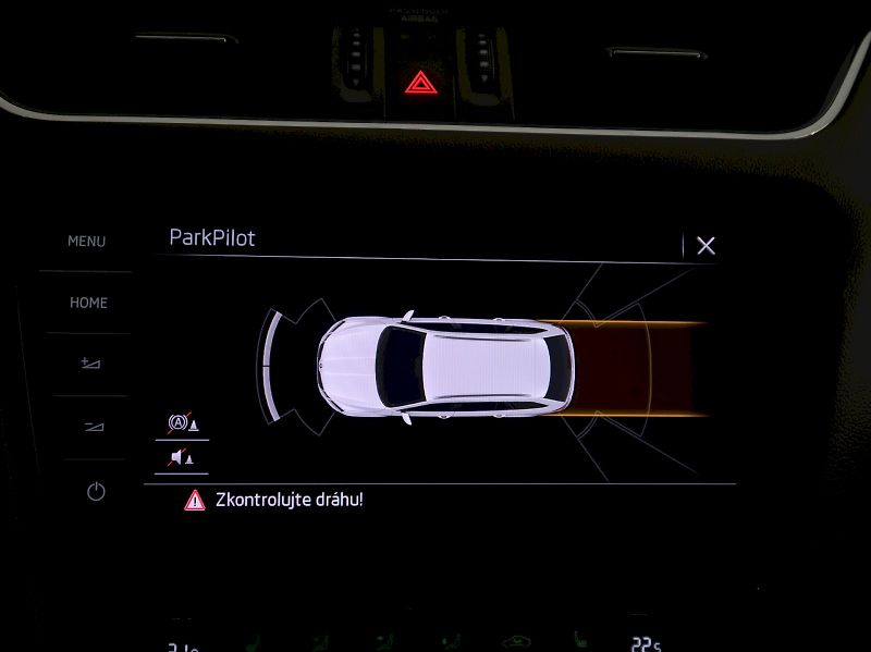 Škoda Octavia (2019) LAURIN&KLEMENT 2.0TDI 135KW 4x - fotka 26 z 40