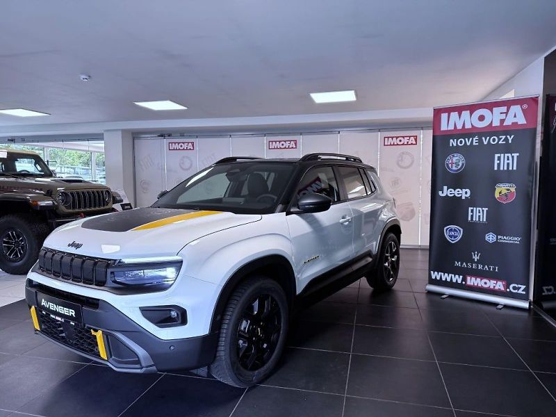Jeep Avenger (2026) 1.2 T e-hybrid AT 145k 4xe The - fotka 3 z 19