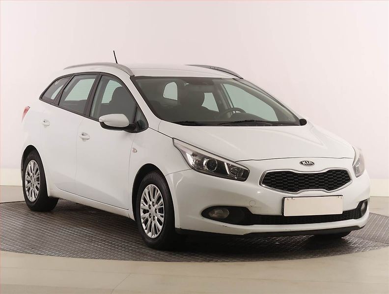 Kia Ceed (2012) 1.6 CRDi, jezdí výborně - fotografie inzerátu