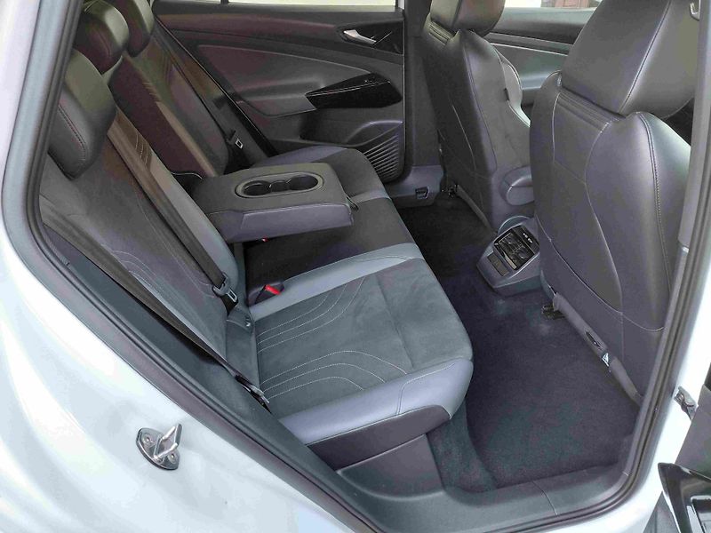 Volkswagen ID.4 PRO PERFORMANCE 77kWh SOH-93,2 - fotka 9 z 24