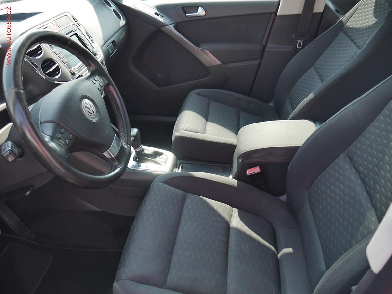 Volkswagen Tiguan (2009) 2.0 TSi 4x4, ČR, DSG, bixen - fotka 9 z 19
