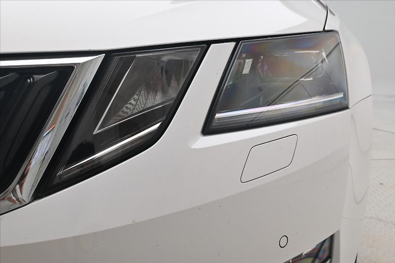 Škoda Octavia 1,5 TSI 110kW Style Záruka až - fotka 27 z 29