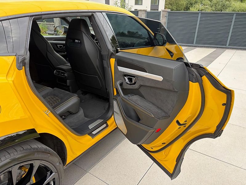 Lamborghini Urus (2019) 4.0 - V8 - KERAMIKY  - fotka 31 z 43