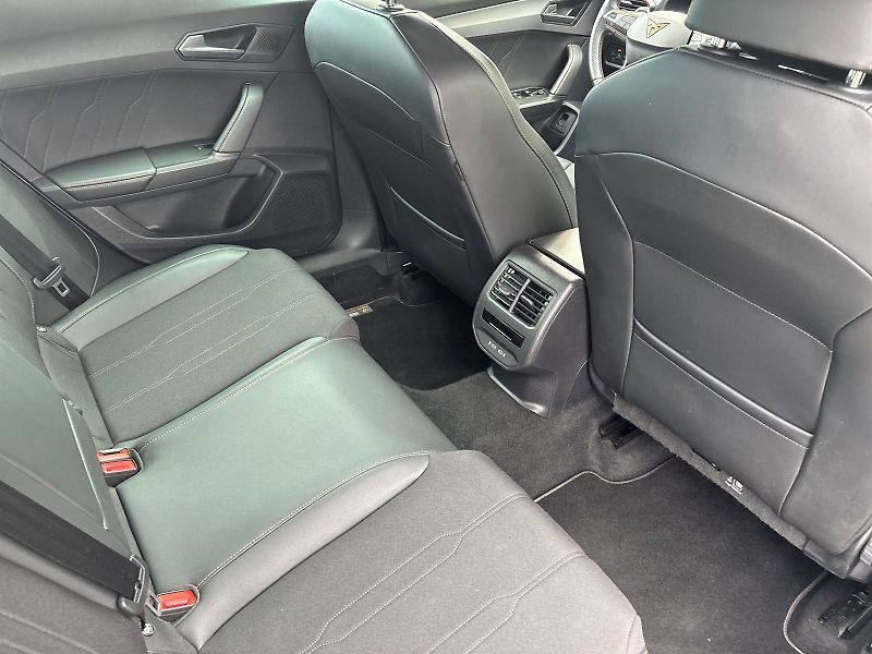 Cupra Formentor (2024) 2.0 TSI 4Drive DSG - fotka 9 z 31