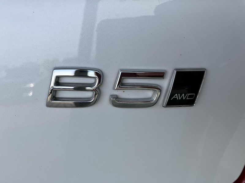 Volvo XC90 B5 AWD Ice Line Plus Dark AT8 - fotka 9 z 50