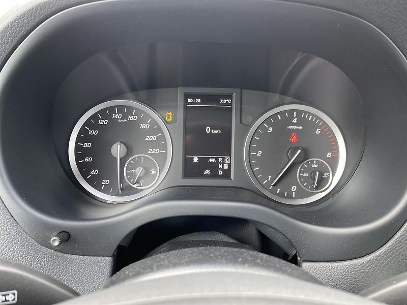 Mercedes-Benz Vito 114 CDI/L Tourer Pro - fotka 22 z 22