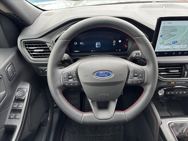 Ford Kuga 1,5 EcoBoost 111 kW ST-Line X - fotka 15 z 42