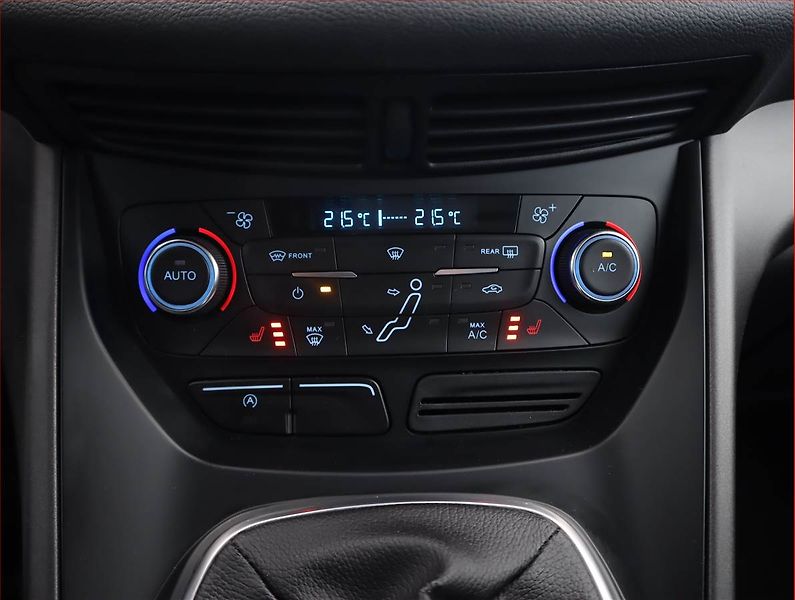 Ford C-MAX (2016) 1.0 EcoBoost, Serv.kniha - fotka 13 z 17