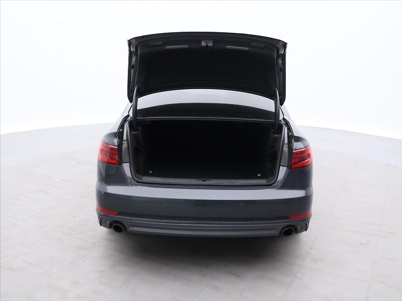Audi A4 2,0 TFSI 185kW Quattro S-LINE - fotka 9 z 27