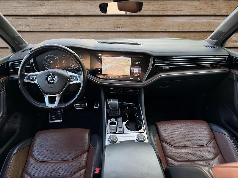 Volkswagen Touareg (2019) +DPH+BOHATÁ VÝBAVA+ - fotka 20 z 20