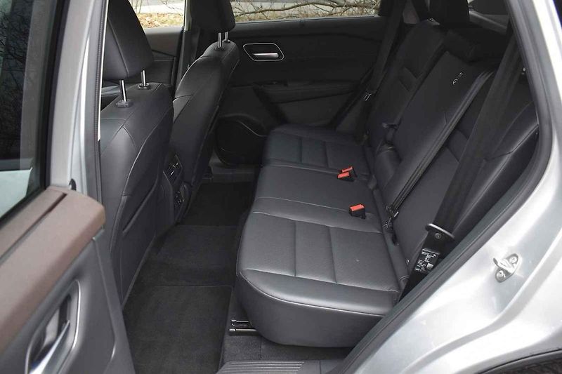 Nissan X-Trail zůstal věrný svým hodnotám i s jiným typem pohonu