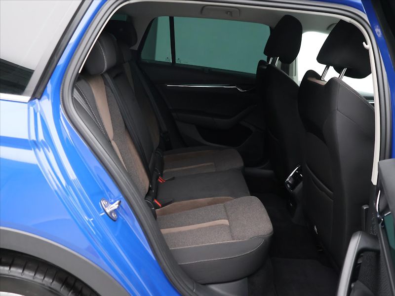 Škoda Octavia 2.0 TDI 147kW DSG Scout 4x4 CZ - fotka 14 z 34