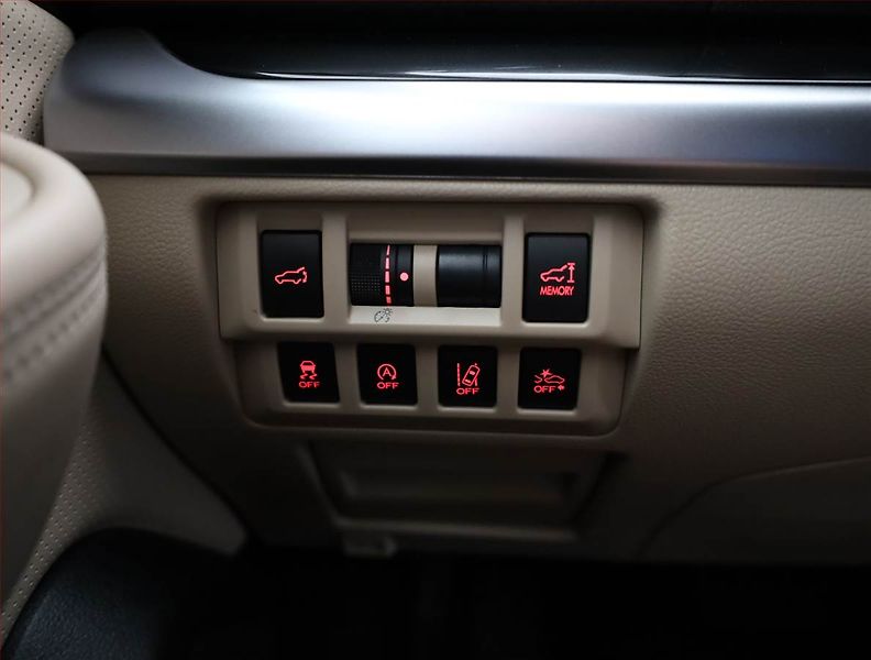 Subaru Outback (2016) 2.5 i, 4X4, Automat, ČR,1.maj - fotka 18 z 21