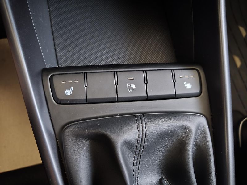 Hyundai Bayon (2021) 1.2i 62kW Smart Climate - fotka 17 z 21
