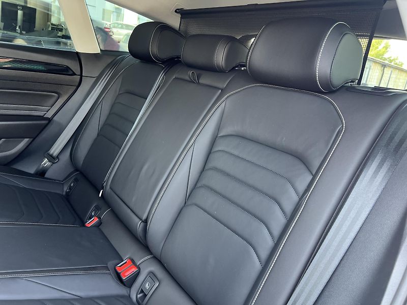Volkswagen Arteon 2.0TDi 147kW 4x4 1.MAJ DPH - fotka 29 z 49