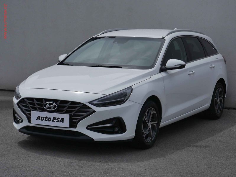Hyundai i30 (2022) 1.5 T-GDi, 1.maj,ČR, Navi - fotka 3 z 23