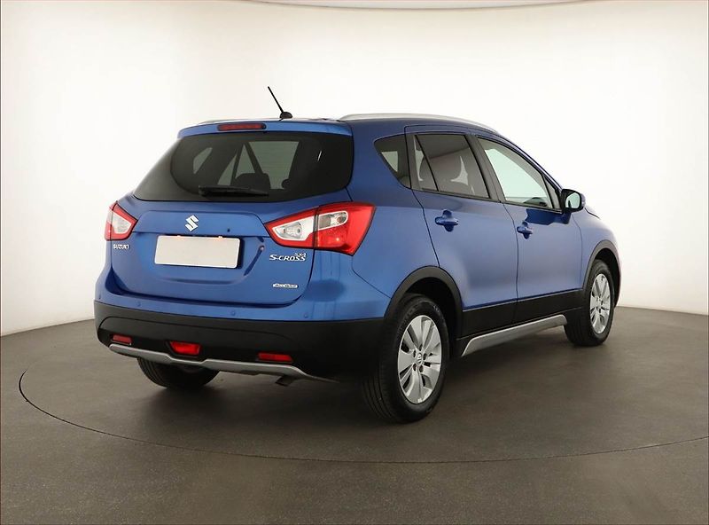 Suzuki SX4 S-Cross (2014) 1.6 DDiS AllGrip, 4X4 - fotka 5 z 14