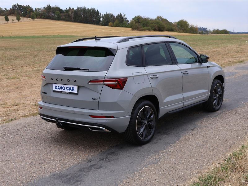 Škoda Karoq 2,0 TDI 4x4 DSG Sportline DPH - fotka 7 z 34